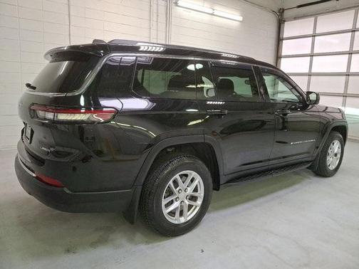 2022 Jeep Grand Cherokee L Laredo