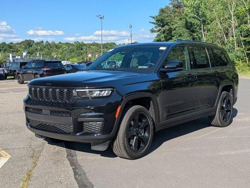 2025 Jeep Grand Cherokee L Laredo