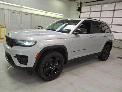 2024 Jeep Grand Cherokee Laredo
