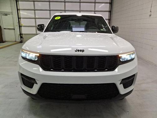 2024 Jeep Grand Cherokee Laredo