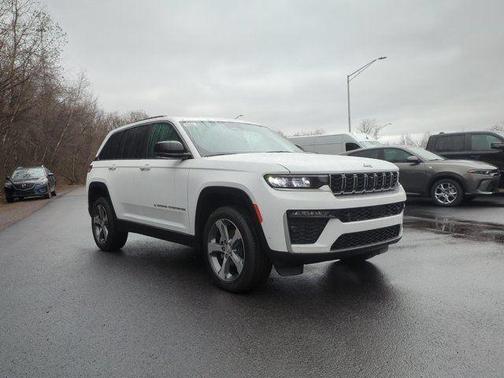 Bright White Clearcoat 2026 Jeep Grand Cherokee Limited