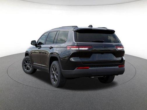 Gloss Black 2027 Jeep Grand Cherokee L Laredo