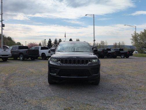 Metallic 2026 Jeep Grand Cherokee Laredo X