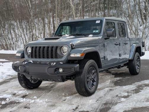 2026 Jeep Gladiator Sport