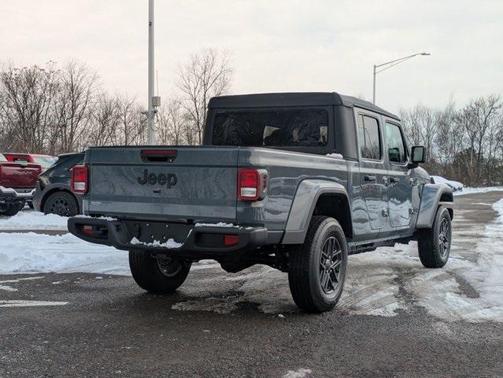 2026 Jeep Gladiator Sport