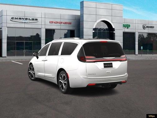 2025 Chrysler Pacifica Pinnacle