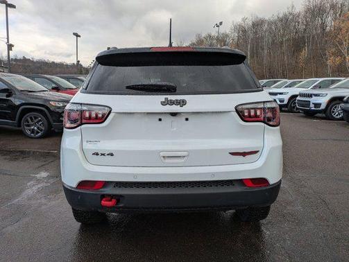 Bright White Clearcoat 2026 Jeep Compass Trailhawk