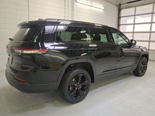 Diamond Black 2023 Jeep Grand Cherokee L Laredo