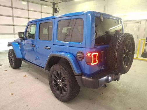 2025 Jeep Wrangler 4xe Sahara