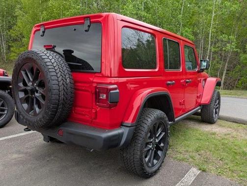 2025 Jeep Wrangler 4xe Sahara