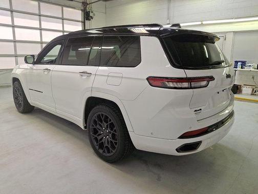 Bright White Clearcoat 2024 Jeep Grand Cherokee L Summit