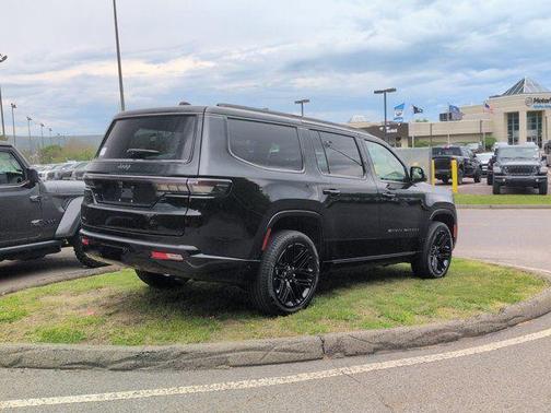 Gloss Black 2026 Jeep Grand Wagoneer Limited Reserve