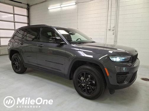 2024 Jeep Grand Cherokee Laredo