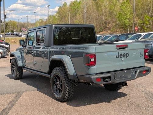 2025 Jeep Gladiator Sport