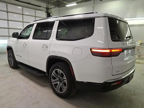 2024 Jeep Wagoneer Base