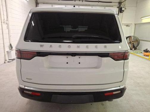 2024 Jeep Wagoneer Base