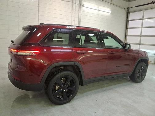 2023 Jeep Grand Cherokee Altitude