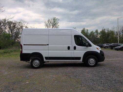 Bright White Clearcoat 2026 RAM ProMaster 1500 Base