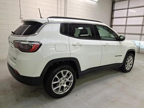 2024 Jeep Compass Latitude Lux