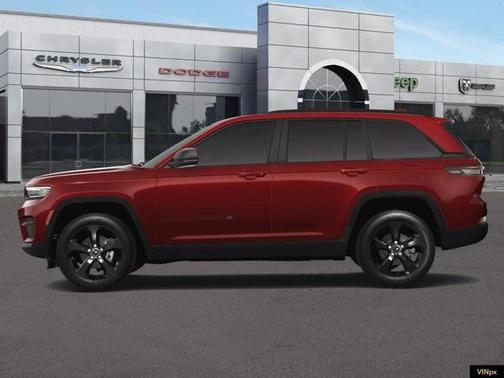 2025 Jeep Grand Cherokee Laredo
