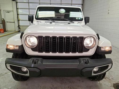 2024 Jeep Gladiator Sport