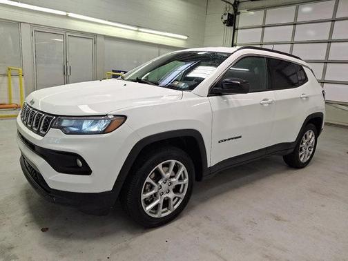 2024 Jeep Compass Latitude Lux