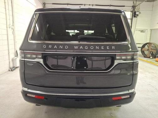 2025 Jeep Grand Wagoneer Base