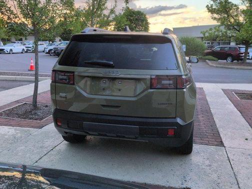 41 2026 Jeep Cherokee LAREDO/LIMITED