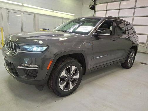 Metallic 2023 Jeep Grand Cherokee 4xe Base