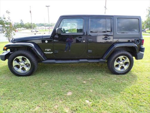 2017 Jeep Wrangler Unlimited Sahara