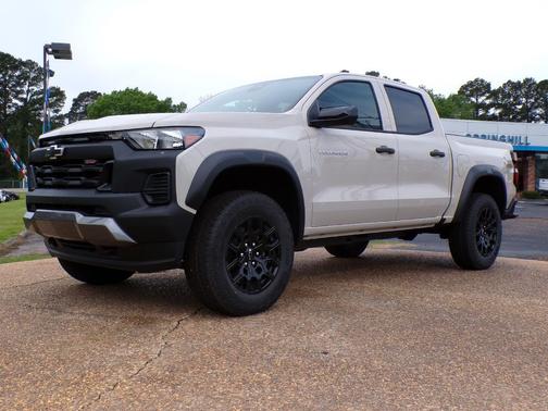 White Sands 2026 Chevrolet Colorado Trail Boss