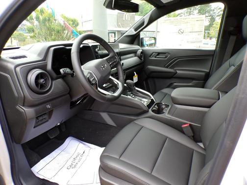 White Sands 2026 Chevrolet Colorado Trail Boss