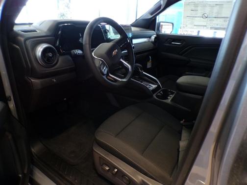 2025 Chevrolet Colorado WT