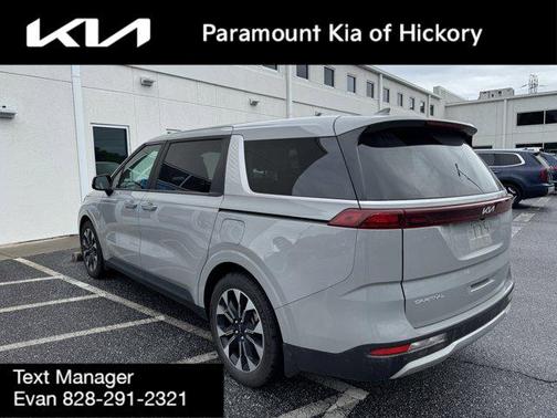 2024 Kia Carnival EX