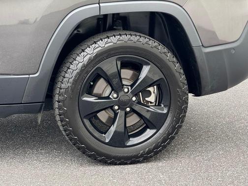 2023 Jeep Cherokee Altitude