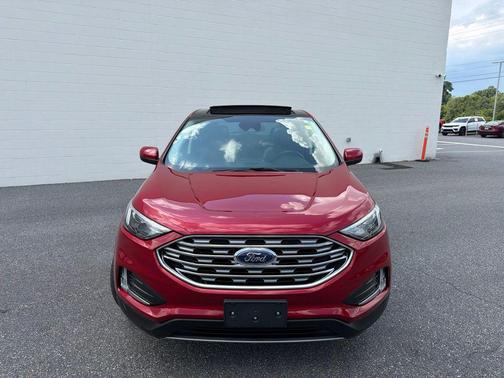 Rapid Red Metallic Tinted Clearcoat 2022 Ford Edge SEL
