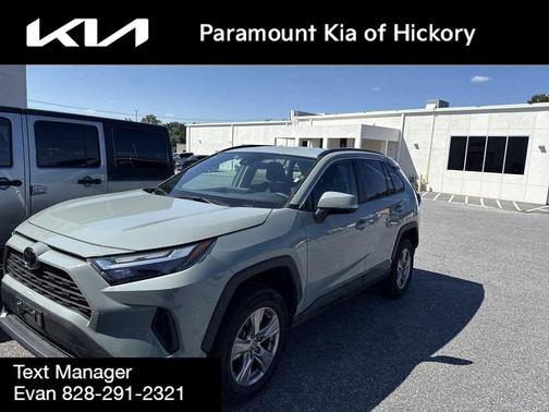 2023 Toyota RAV4 XLE