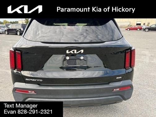 2023 Kia Sorento LX