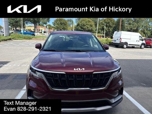 2023 Kia Carnival LX