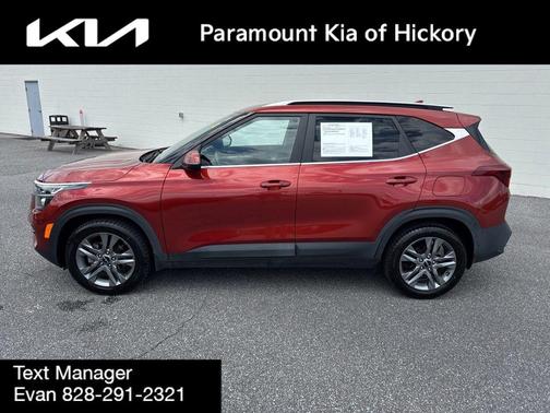 Mars Orange 2022 Kia Seltos S