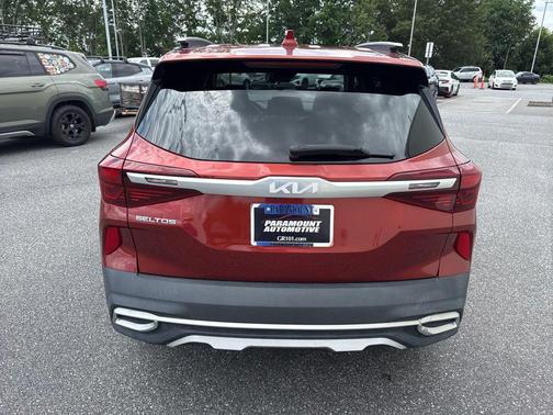 Mars Orange 2022 Kia Seltos S