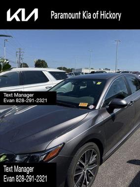 2022 Toyota Camry SE