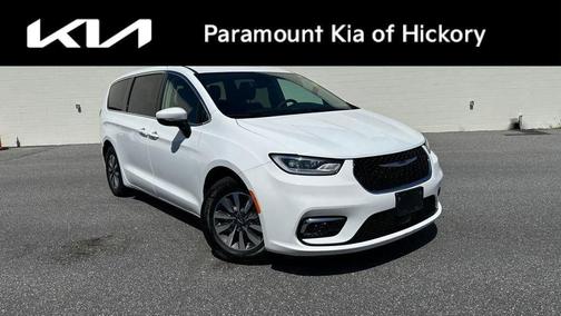 2023 Chrysler Pacifica Hybrid Touring L