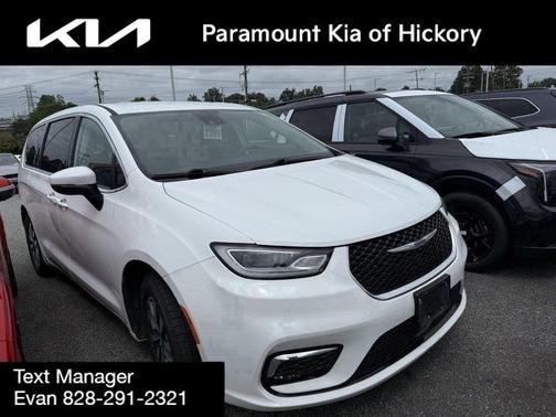 2023 Chrysler Pacifica Hybrid Touring L