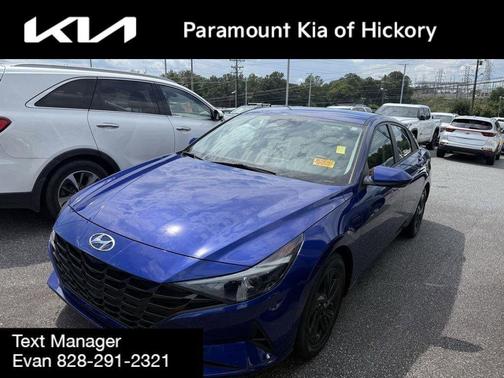 2022 Hyundai ELANTRA SEL