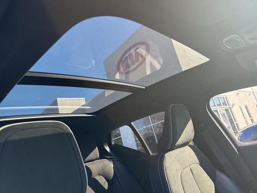 2021 Volvo XC40 T5 R-Design