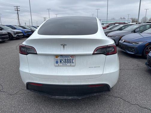 2024 Tesla Model Y Long Range Dual Motor All-Wheel Drive