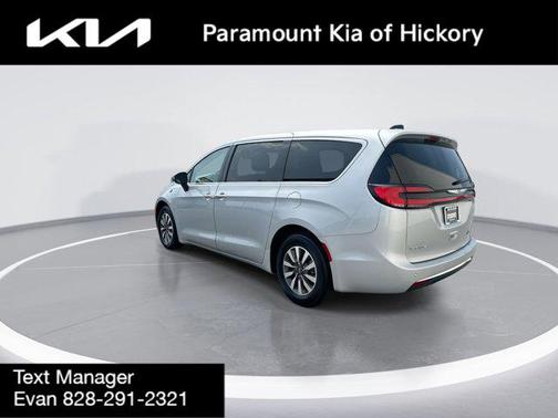 2023 Chrysler Pacifica Hybrid Touring L