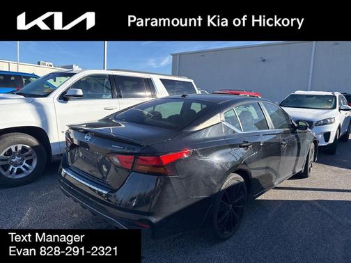 2022 Nissan Altima SR FWD