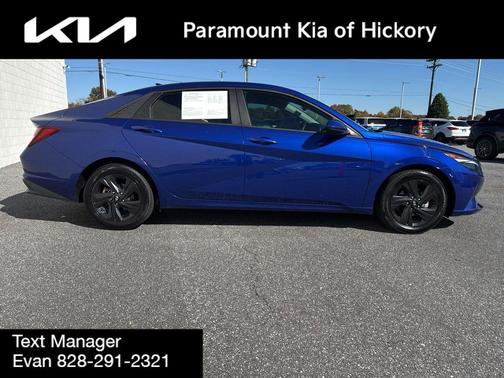 2022 Hyundai ELANTRA SEL